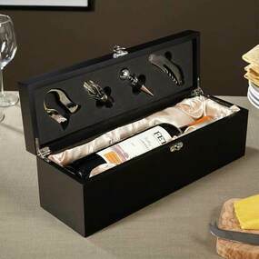 Customize this wonderful wine gift box set!