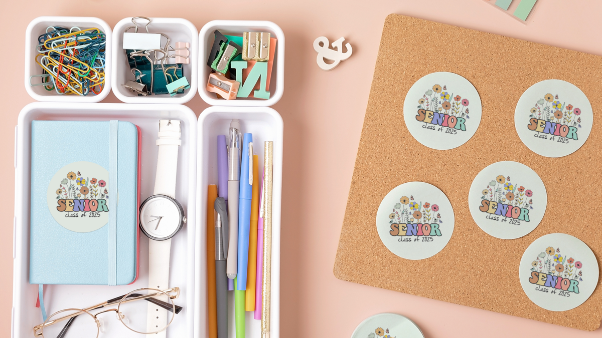 Custom Senior 2025 Circle Stickers to Get into the Back to School Spirit